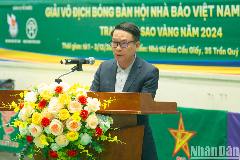 Постоянный заместитель председателя СЖВ Нгуен Дык Лой выступает со вступительной речью. Постоянный заместитель председателя СЖВ Нгуен Дык Лой выступает со вступительной речью.