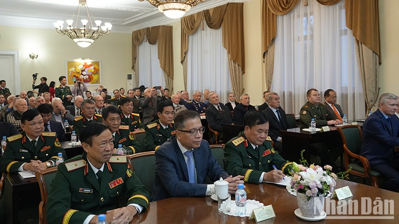 Участники встречи в Москве. Фото: Суан Хынг