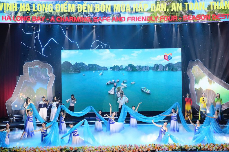 Специальная художественная программа на церемонии. Специальная художественная программа на церемонии.