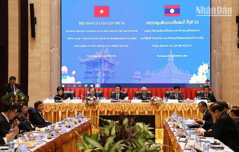 9-й теоретический семинар между КПВ и НРПЛ. Фото: Чинь Зунг 9-й теоретический семинар между КПВ и НРПЛ. Фото: Чинь Зунг