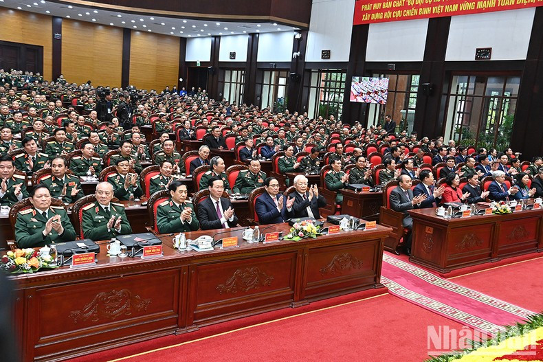 Необходимо построить всесторонне сильное Общество ветеранов войны Вьетнама ảnh 2 Необходимо построить всесторонне сильное Общество ветеранов войны Вьетнама ảnh 2