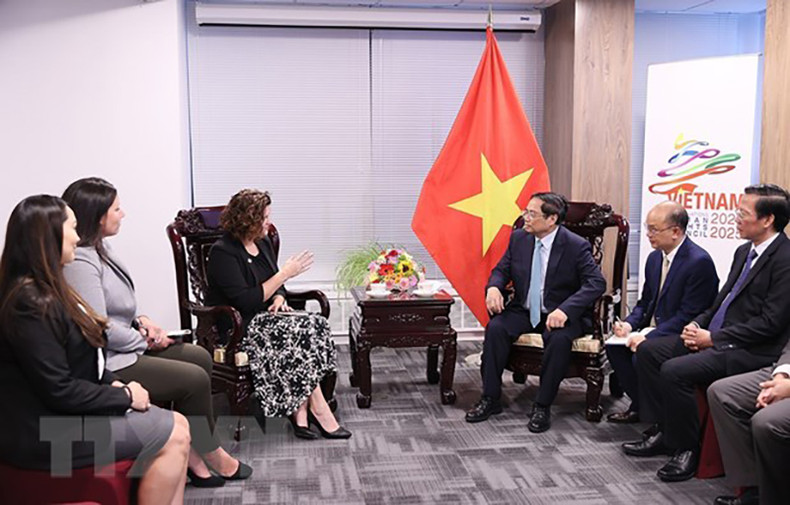 Встреча с руководителем корпорации Siemens Healthineers. Фото: ВИА Встреча с руководителем корпорации Siemens Healthineers. Фото: ВИА