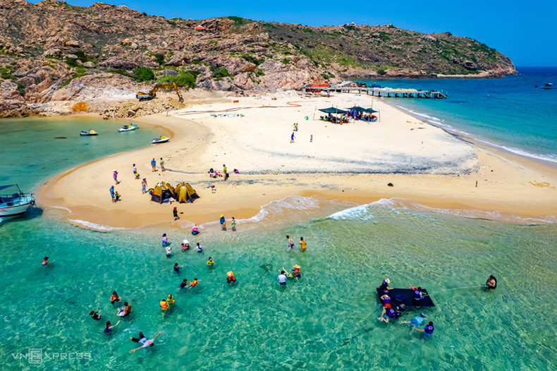 Островок Хонкхо был наполнен посетителями в 2022 году. Островок Хонкхо был наполнен посетителями в 2022 году.