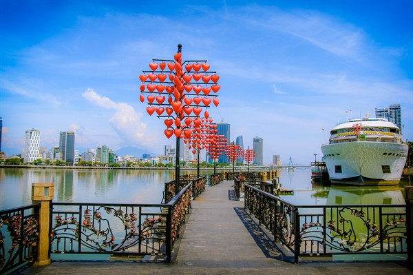 Мост «Любви» в городе Дананг. Фото: baovanhoa.vn Мост «Любви» в городе Дананг. Фото: baovanhoa.vn
