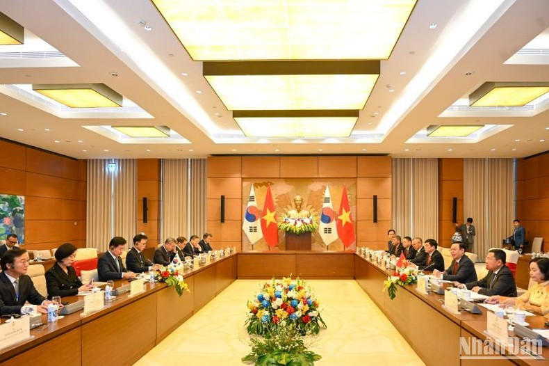 Общий вид переговоров. Фото: Зюи Линь Общий вид переговоров. Фото: Зюи Линь