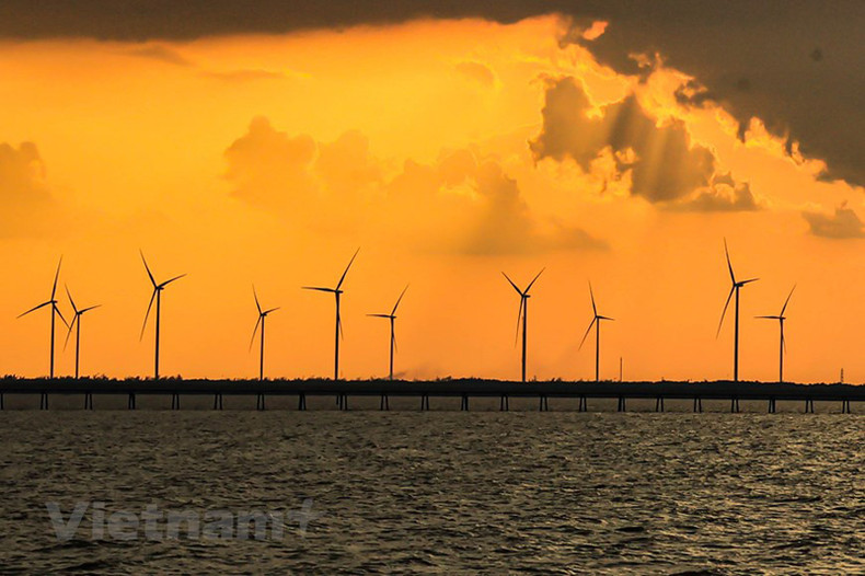 Гигантские вертушки, выделяющиеся в просторном небе, создают незабываемые впечатления.