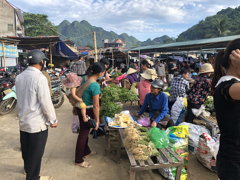 Суетливый рынок Фодоан. Фото: Бинь Ан Суетливый рынок Фодоан. Фото: Бинь Ан