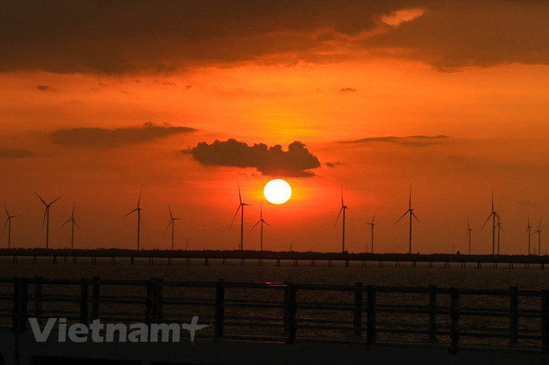 Лучшее время, чтобы полюбоваться ветроэнергетическим полем, – это на рассвете или закате.