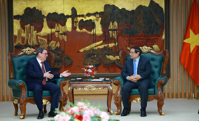 Премьер-министр Фам Минь Тьинь принял товарища Бруно Родригеса Паррилью — члена Политбюро, Специального посланника Партии и Правительства Кубы, Министра иностранных дел Кубы (Фото: ВИА)