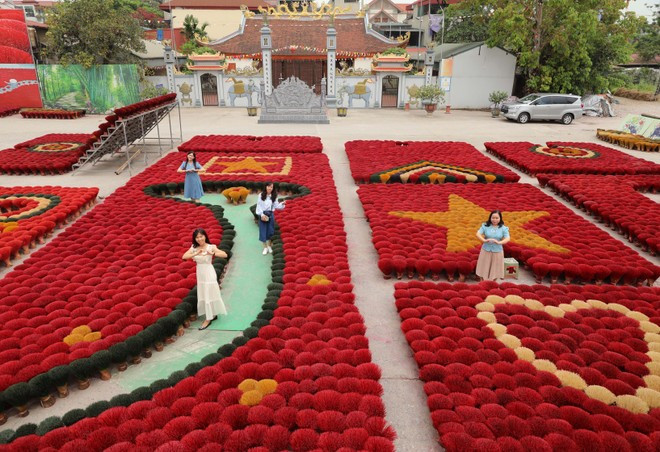 Деревня ароматических благовоний Куангфукау является одной из точек, которые многие туристы выбирают при посещении Ханой. Фото: ВИА