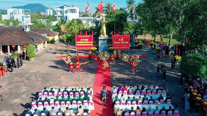 Общий вид торжеств в честь годовщины Победы при Нгокхой – Донгда в провинции Зялай. (Фото: nhandan.vn)