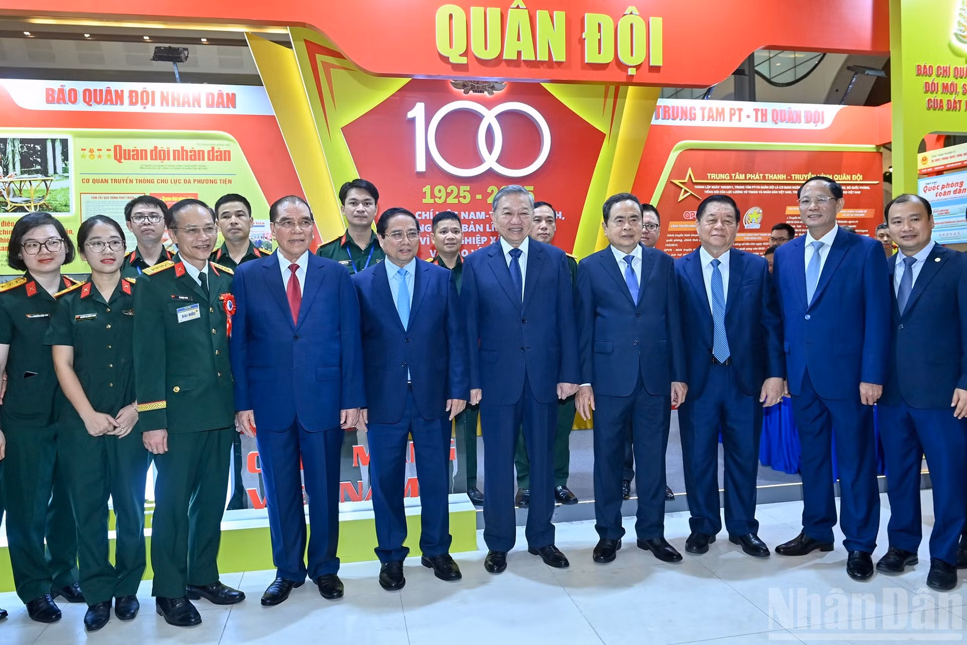 hoi-bao-8846.jpg