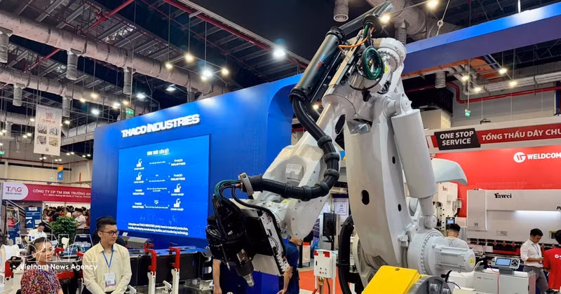 Выставка – форум по поддерживающей промышленности 2025 года (CNHT) в городе г. Хошимин собрала более 200 стендов отечественных предприятий и предприятий с иностранными инвестициями (FDI). Фото: ВИА