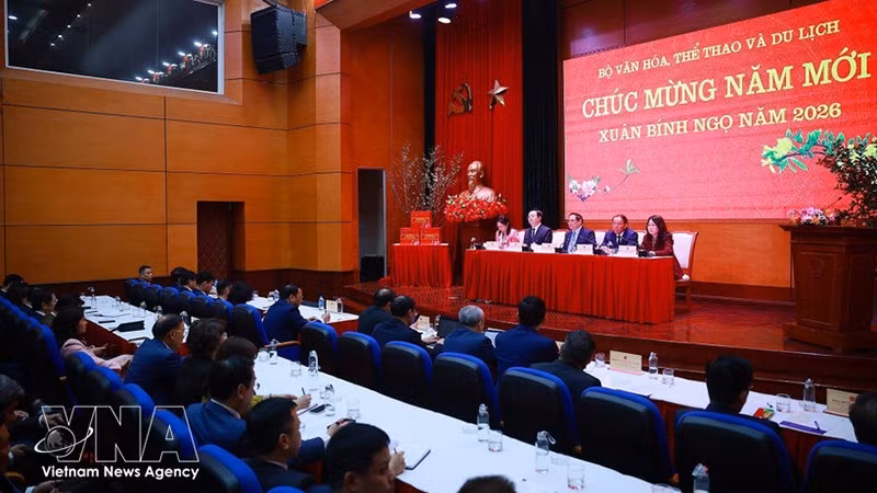 Премьер-министр Фам Минь Тьинь провёл рабочую встречу с Министерством культуры, спорта и туризма. Фото: ВИА