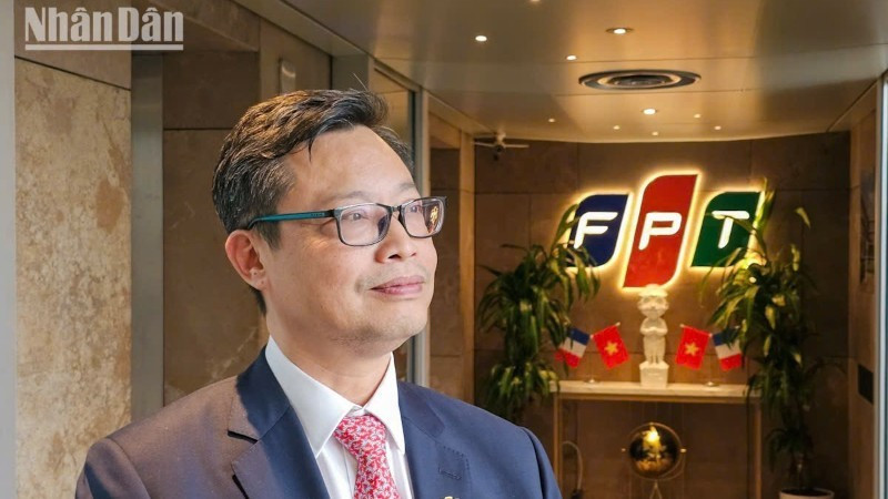 Посол Вьетнама во Франции Чинь Дык Хай 