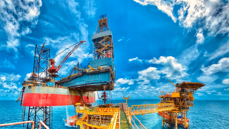 Морская нефтегазодобывающая платформа Petrovietnam.