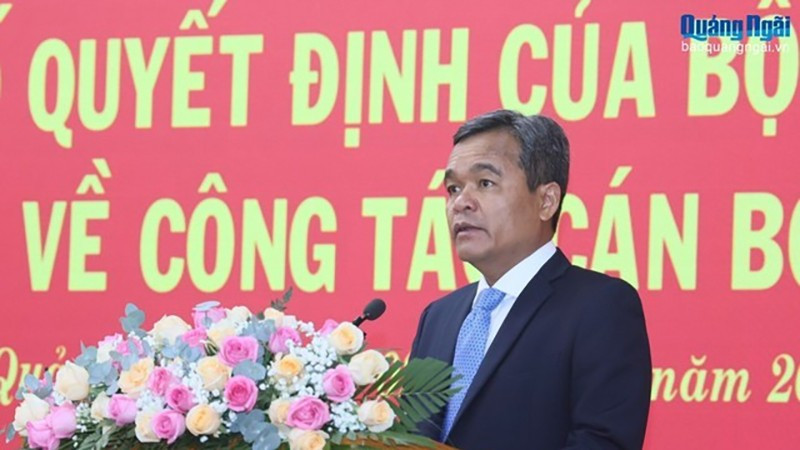 Товарищ Хо Ван Ньен, Секретарь партийного комитета провинции Куангнгай.