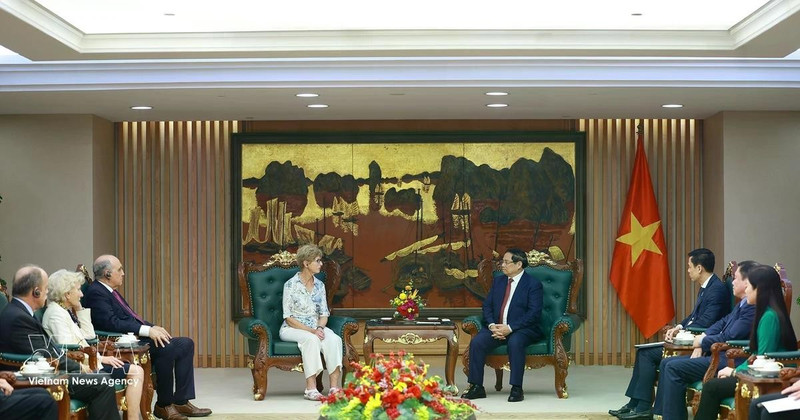 Премьер-министр Фам Минь Тьинь принял делегацию Фонда Эйзенхауэра США. Фото: ВИА