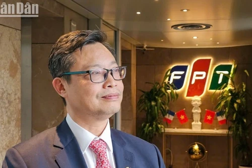 Посол Вьетнама во Франции Чинь Дык Хай 