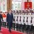 Генеральный секретарь То Лам принимает парад Почётного караула Военно-морских сил на церемонии встречи. (Фото: ВИА)