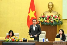 Председатель НС Чан Тхань Ман выступает на конференции. Фото: Зюи Линь