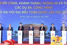 Церемония закладки первого камня, открытия проектов и сооружений в честь XIV съезда КПВ. Фото: Чан Хай