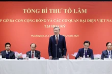 Генеральный секретарь ЦК КПВ То Лам выступает на встрече. Фото: ВИА