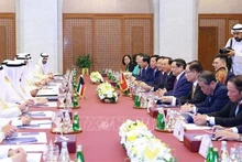 Премьер-министр Фам Минь Тьинь проводит переговоры с Премьер-министром Государства Кувейт шейхом Ахмадом Абдуллой Аль-Ахмадом Аль-Сабахом. Фото: ВИА