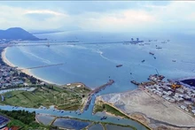 Портовая система Вунганг-Шонзыонг может принимать суда грузоподъемностью от 50 000 до 300 000 дедвейт-тонн. Фото: ВИА