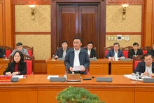 Товарищ Чан Кам Ту, член Политбюро, постоянный член Секретариата, глава Подкомитета по организации XIV съезда КПВ выступает на рабочей встрече. Фото: Тхэ Дай