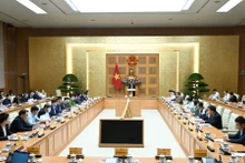 [Фото] Премьер-министр Фам Минь Тьинь провел заседание по развитию платформы данных во Вьетнаме