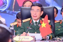 Генерал армии Фан Ван Зянг выступает на совещании. Фото: qdnd.vn