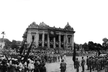Митинг, посвященный Августовской революции в Ханое. Архивное фото: ВИА