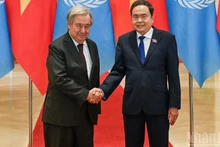 Председатель НС Чан Тхань Ман и Генеральный секретарь ООН Антониу Гутерриш.