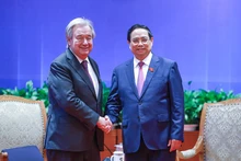 Премьер-министр Вьетнама Фам Минь Тьинь и Генеральный секретарь ООН Антониу Гутерриш. Фото: Чан Хай