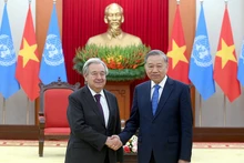 Генеральный секретарь ЦК КПВ То Лам принимает Генерального секретаря ООН Антониу Гутерриша. Фото: Данг Кхоа