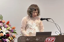 Заместитель генерального секретаря Союза ассоциаций ЮНЕСКО Вьетнама Нгуен Ле Ханг выступает на конференции. Фото: ВИА