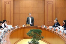 [Фото] Генеральный секретарь ЦК КПВ председательствовал на рабочей встрече, посвященной реализации политики в отношении людей, имеющих заслуги перед революцией