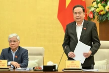 Председатель НС Чан Тхань Ман выступает на конференции. Фото: Зюи Линь