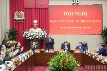 Генеральный секретарь ЦК КПВ То Лам выступает с речью на конференции. Фото: Данг Кхоа 