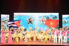 Художественный номер на церемонии. Фото: ВИА