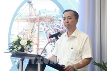 Хюинь Минь Ву, исполняющий обязанности заместителя директора Центра международной интеграции Института исследований развития города Хошимин, выступил на семинаре. Фото: ВИА