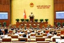 Национальное собрание принимает Закон о внесении изменений и дополнений в некоторые статьи Уголовного кодекса. Фото: ВИА