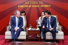 Министр общественной безопасности Лыонг Там Куанг принимает Генерального директора американской корпорации Rosen Partners Даниэля Розена. Фото: ВИА