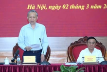 Генеральный секретарь ЦК КПВ То Лам выступает на рабочей встрече. Фото: Данг Кхоа