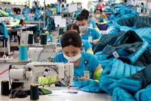 Экспорт вьетнамской текстильно-швейной продукции в 2025 году вырос примерно на 10%, превысив 1,3 млрд долларов США. Фото: ВИА