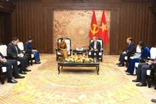 Генеральный секретарь ЦК КПВ То Лам принимает Мен Сам Ан, заместителя председателя НПК Фото: ВИА