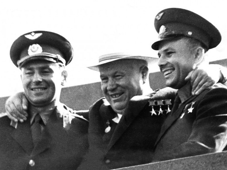 Уникальные фото летчика-космонавта Юрия Гагарина ảnh 5 Уникальные фото летчика-космонавта Юрия Гагарина ảnh 5