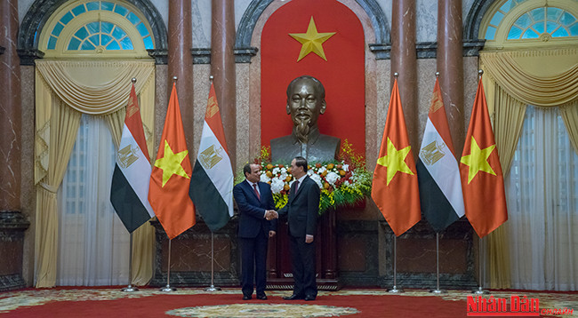 Руководители Вьетнама приняли Президента Египта Абдель Фаттаха ас-Сиси ảnh 4 Руководители Вьетнама приняли Президента Египта Абдель Фаттаха ас-Сиси ảnh 4