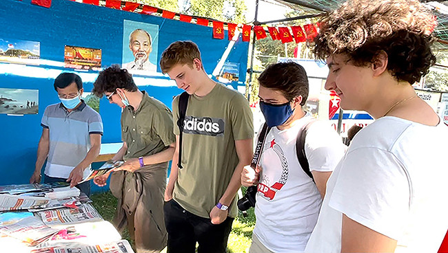 Газета «Нянзан» приняла участие в фестивале газеты «Avante» ảnh 4 Газета «Нянзан» приняла участие в фестивале газеты «Avante» ảnh 4